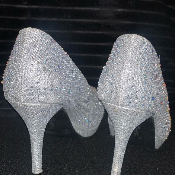 Silver sparkle evening shoes - Picture 3 of 4